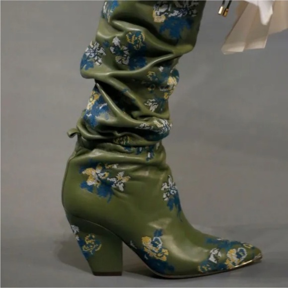 Floral Embroidered Tory Burch over knee boots - Picture 5 of 9